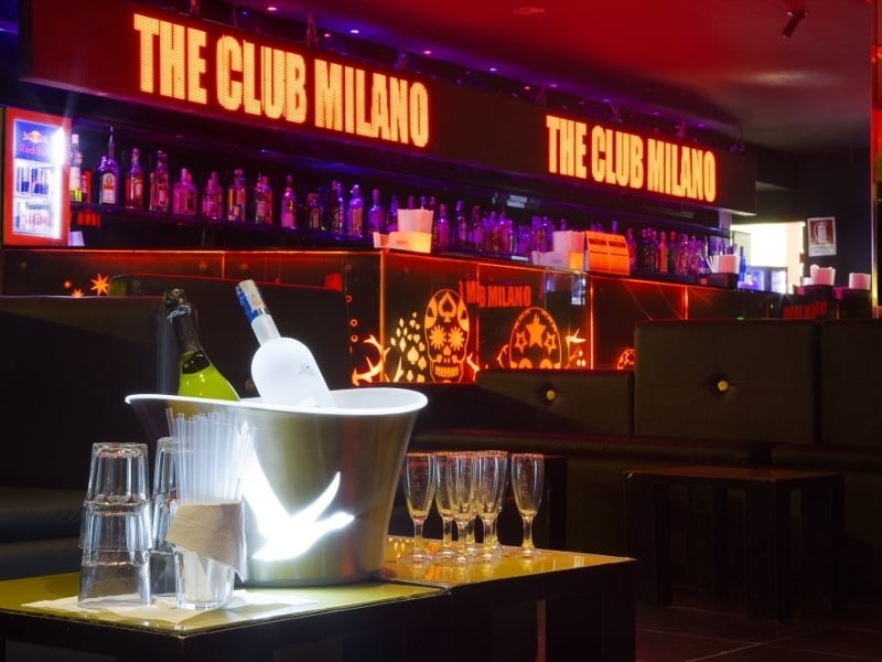 the_club_04