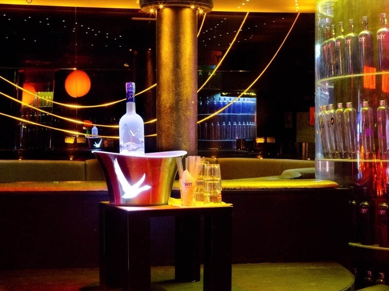 the_club_05
